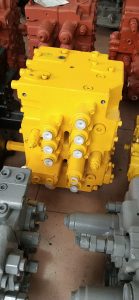 excavator R330LC-9S control valve 31Q9-17002P main control valve 31Q9-17002P MCV